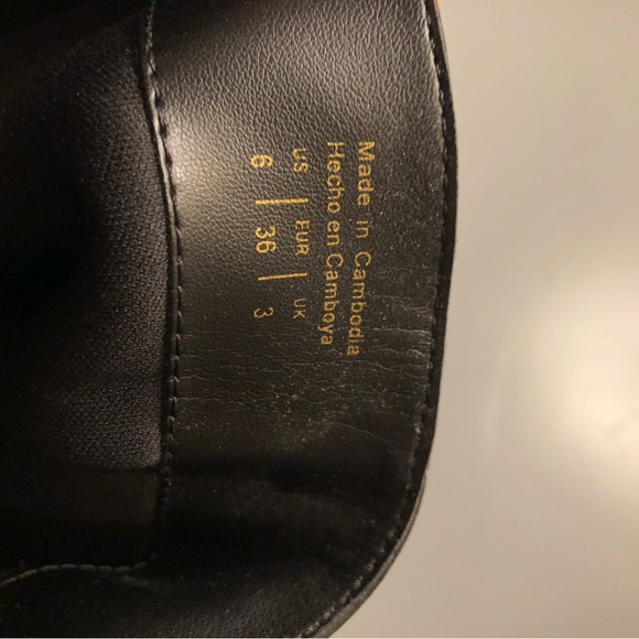 Knee high leather upper boots with zipper in back. Size 6. - Picture 7 of 8